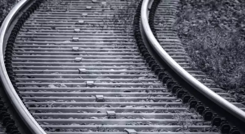 Поезд насмерть сбил сотрудника военной охраны в Туркестанской области