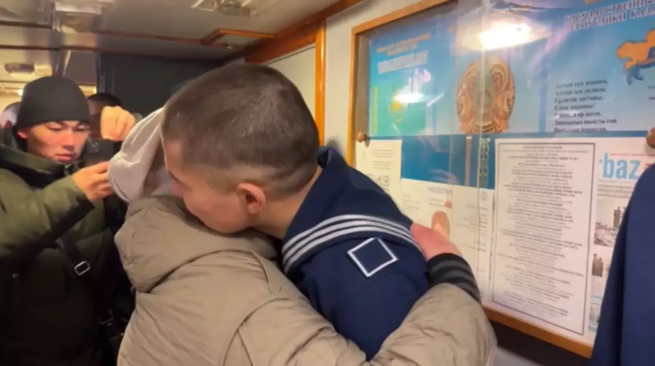 Ақтауда жас матростардың жақындары теңізшілердің өмірімен танысты