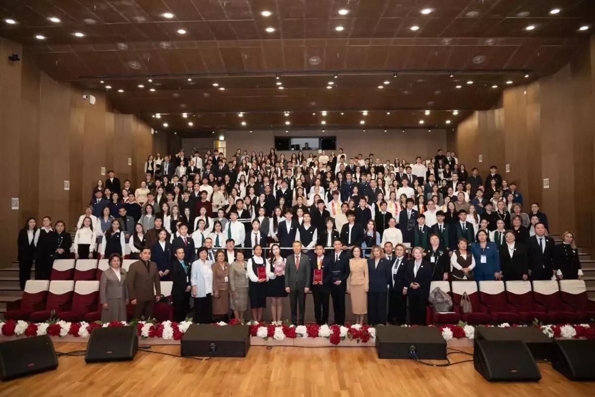 Қатысу мәдениеті – саналы таңдау: Алматыда жастар сайлауды түсіну үшін ашық диалог алаңында бірікті