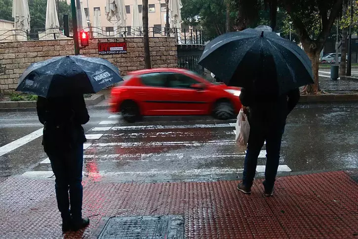 Шторм "Леонардо" бушует на юге Испании