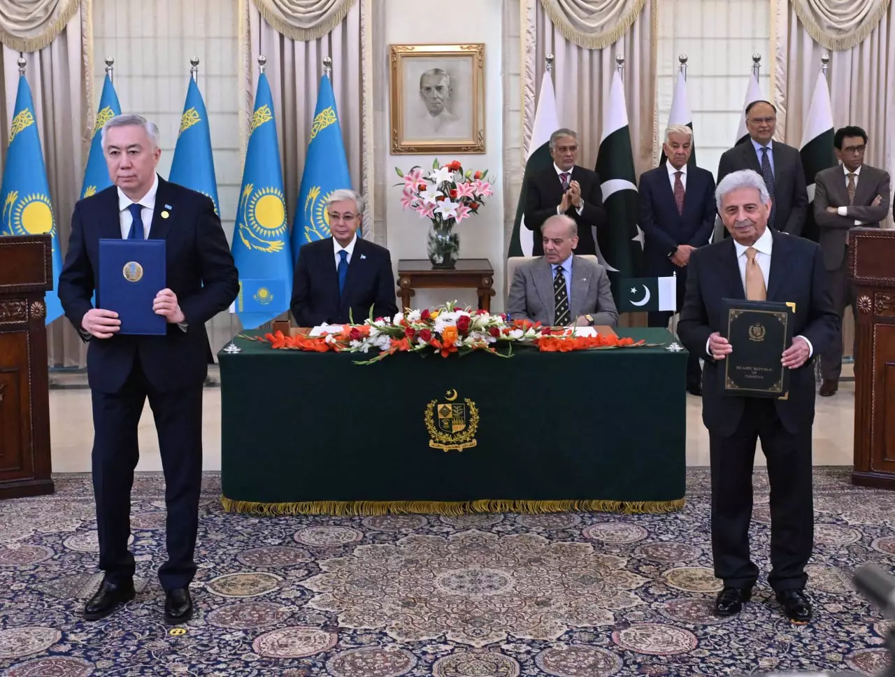 Астана мен Исламабад жақындасты: 37 құжат бекітіліп, жаңа сауда жолы ашылады