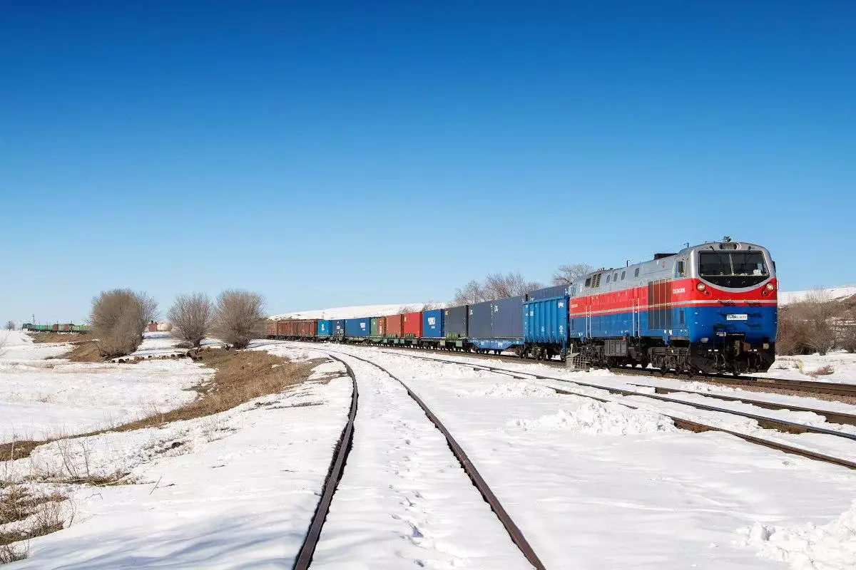 Кто несет ответственность за безопасность на железных дорогах страны