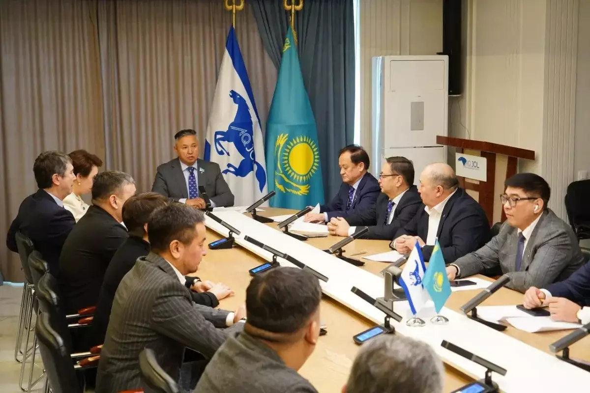 «Ақ жол» демократиялық партиясы Конституция жобасын қолдады