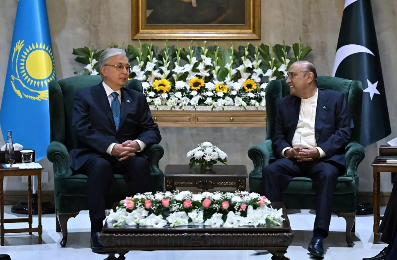 Глава государства провел переговоры с Президентом Пакистана