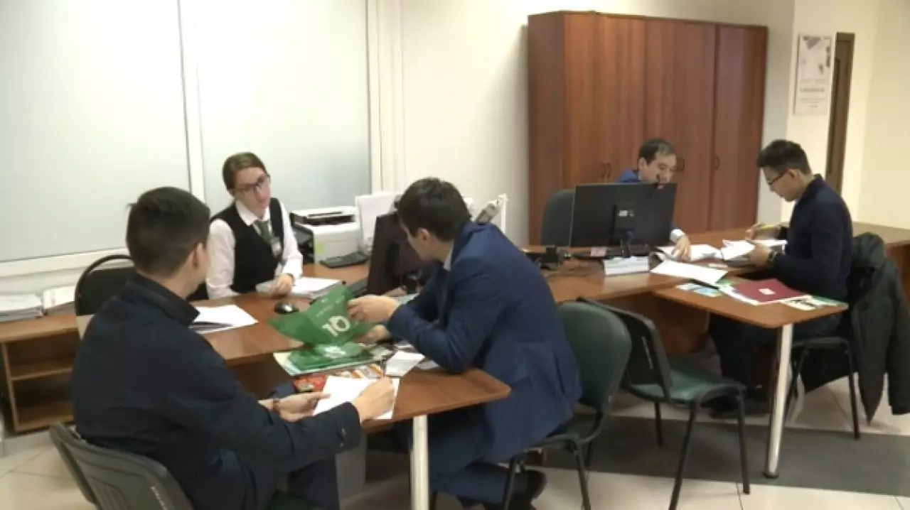 Какие депозиты выбирают казахстанцы