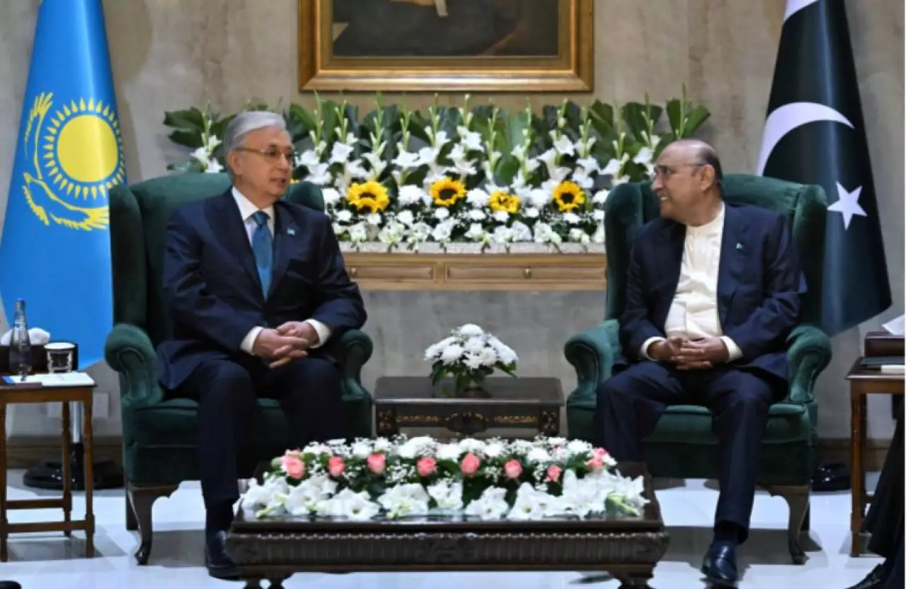 Мемлекет басшысы Пәкістан Президенті Асиф Али Зардаримен келіссөз жүргізді