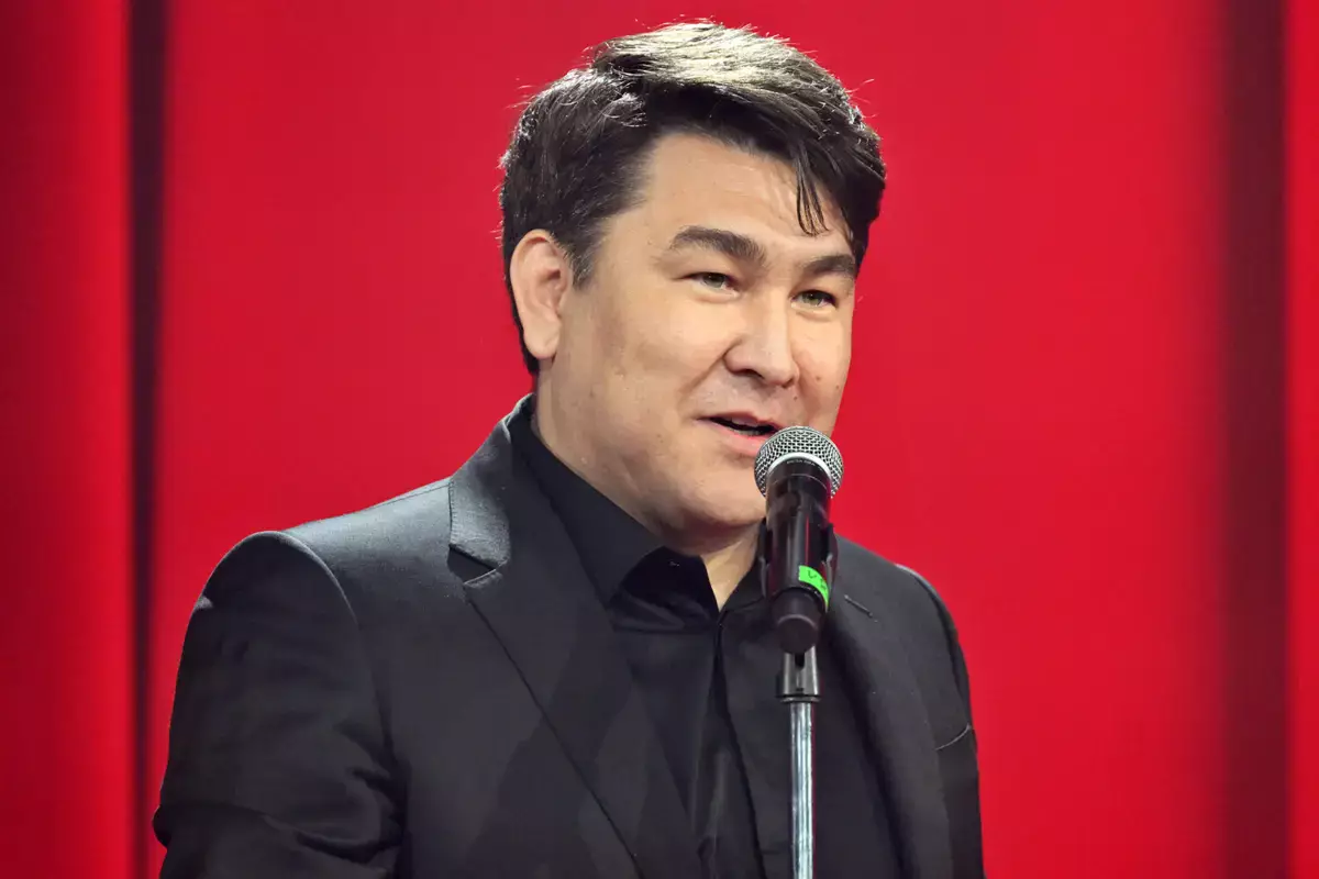 Азамат Мусагалиев об отношениях с женой: «Я — каблук» - новости на Lada.kz 04.02.2026