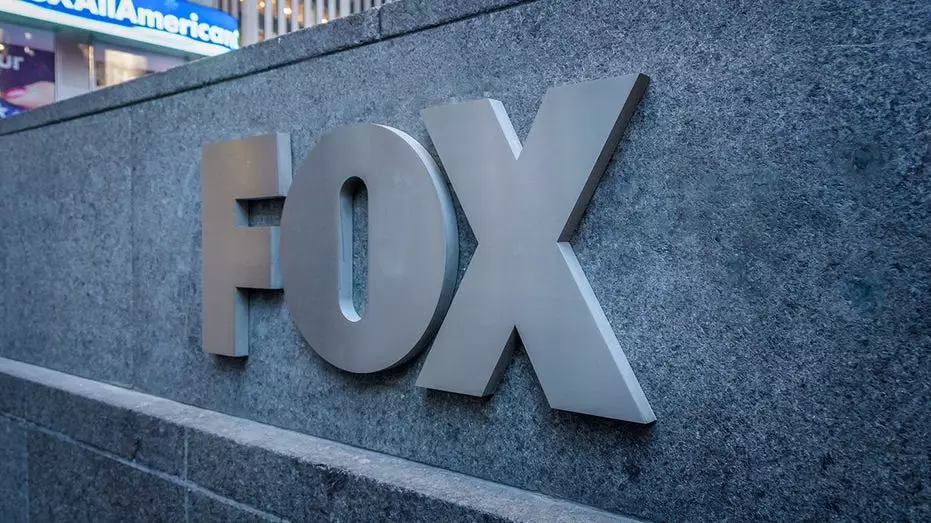 Fox Corporation сообщает о сильном квартале, чему способствовали рост рекламы и кабельного телевидения.