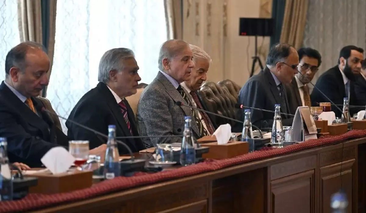 Пәкістан премьер-министрі Тоқаев Исламабадта ыстық ықыласпен қарсы алды