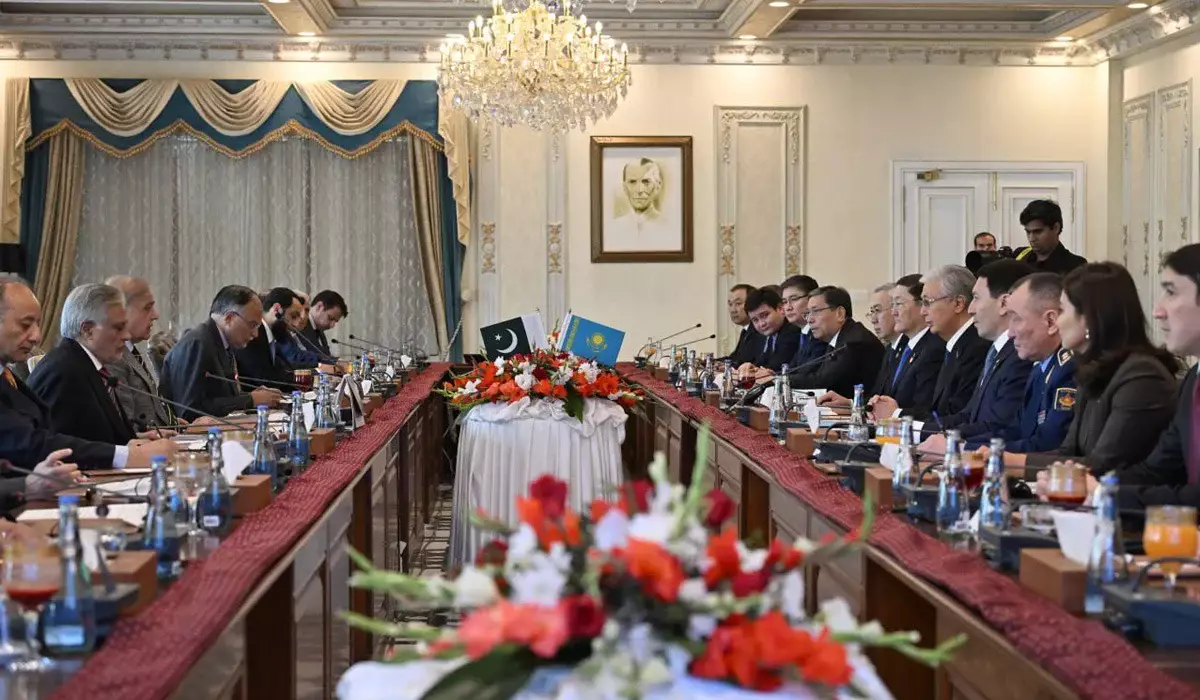 Тоқаев Пәкістанның премьер-министрімен келіссөз жүргізді