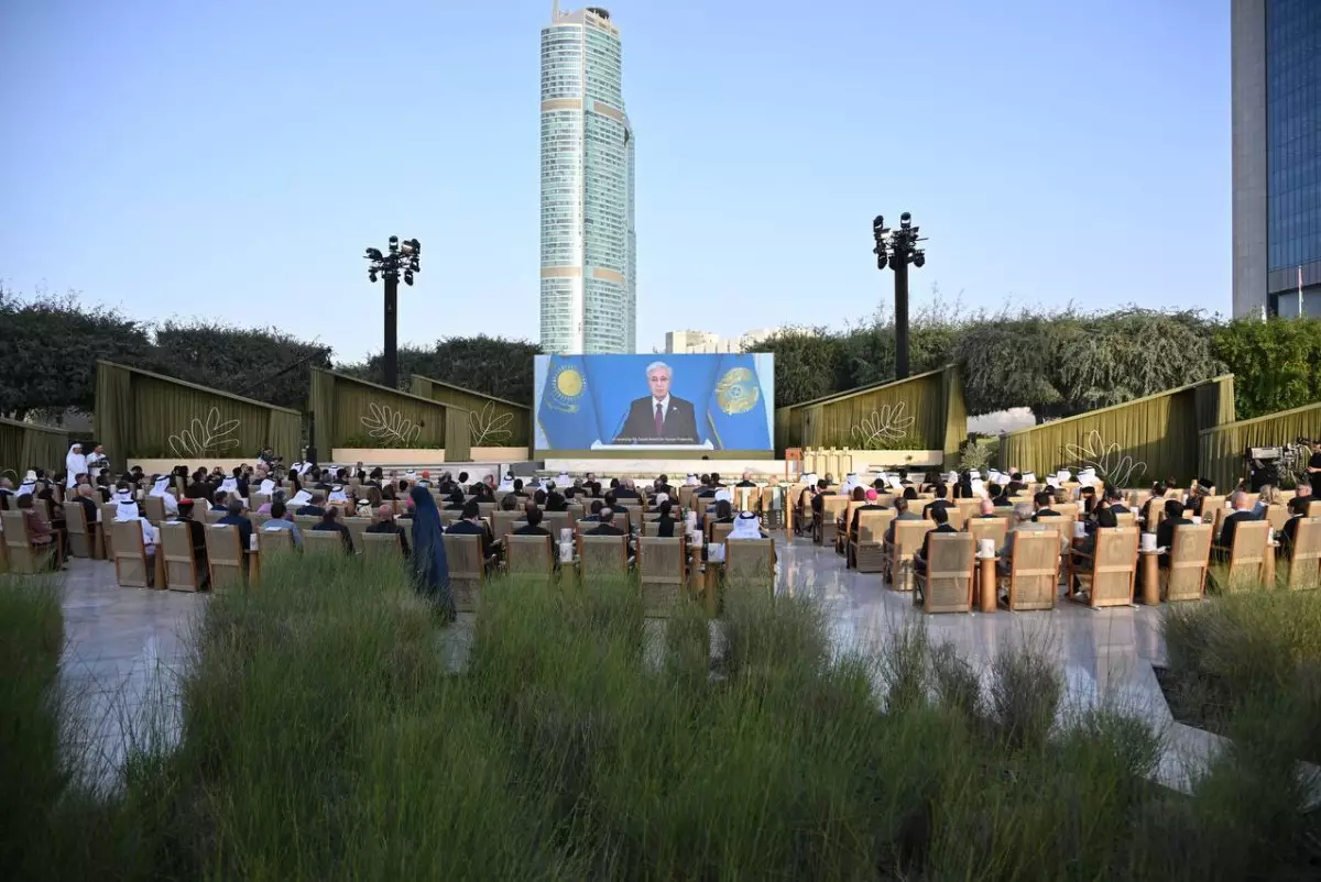 Касым-Жомарт Токаев поздравил Ильхама Алиева и Никола Пашиняна с присуждением Премии имени шейха Заида