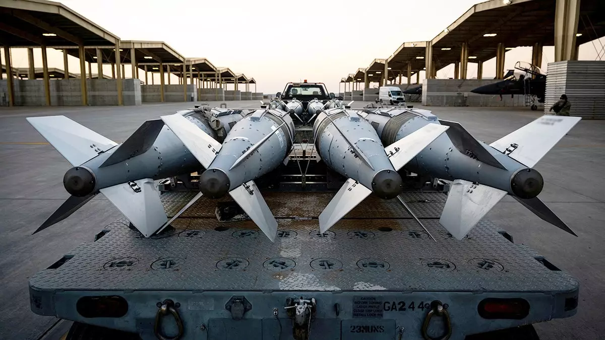 Американские военные в Сирии нанесли пять ударов по "множеству целей ИГИЛ".