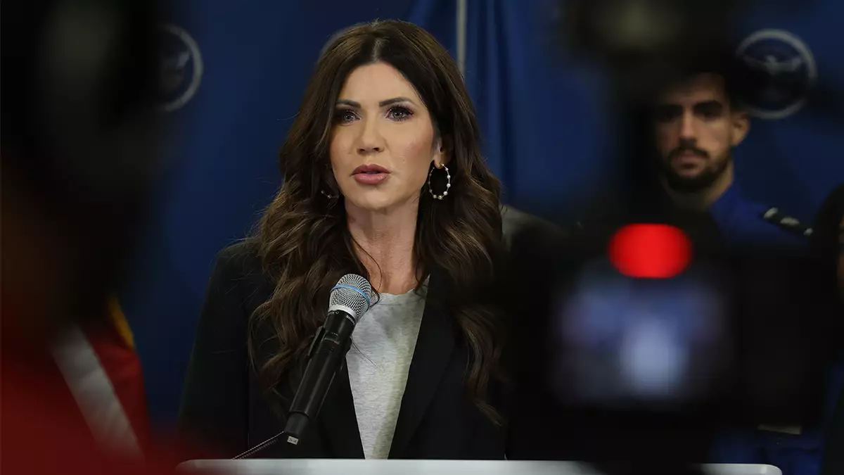 Нуми критикует демократов и администрацию Байдена за отсутствие "сострадания" на фоне напряженности вокруг ICE.