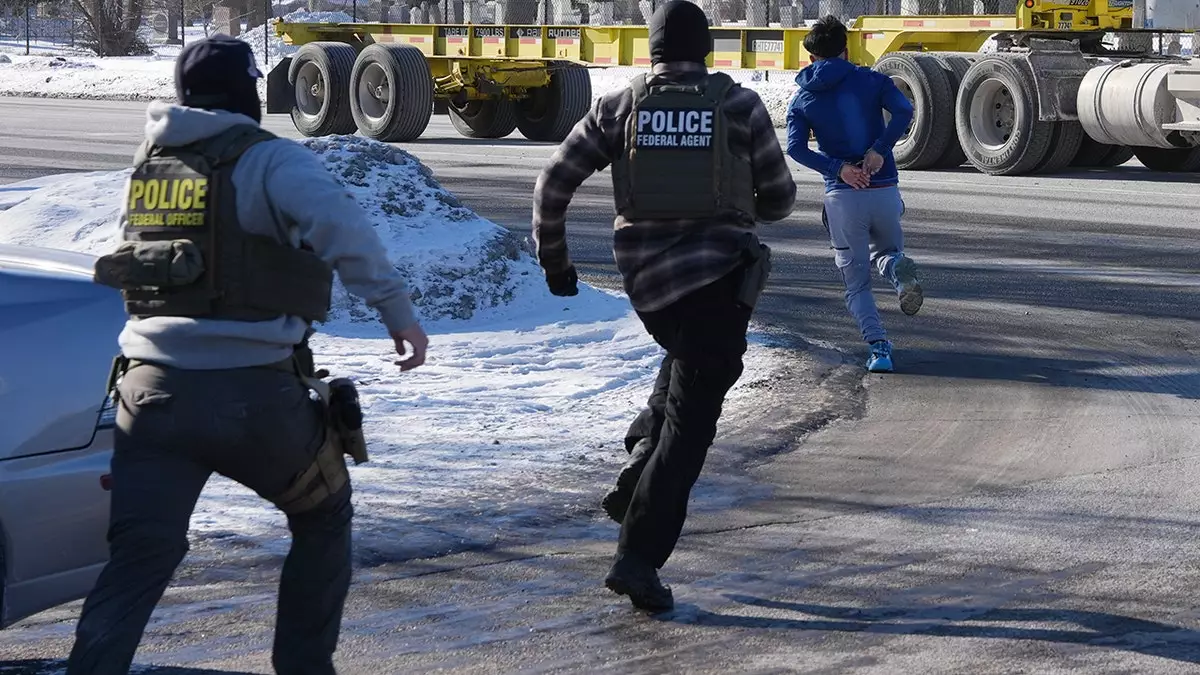 Сенсация: тысячи нелегальных мигрантов, склонных к насилию, задержаны в Миннесоте, администрация клянется "не отступать".