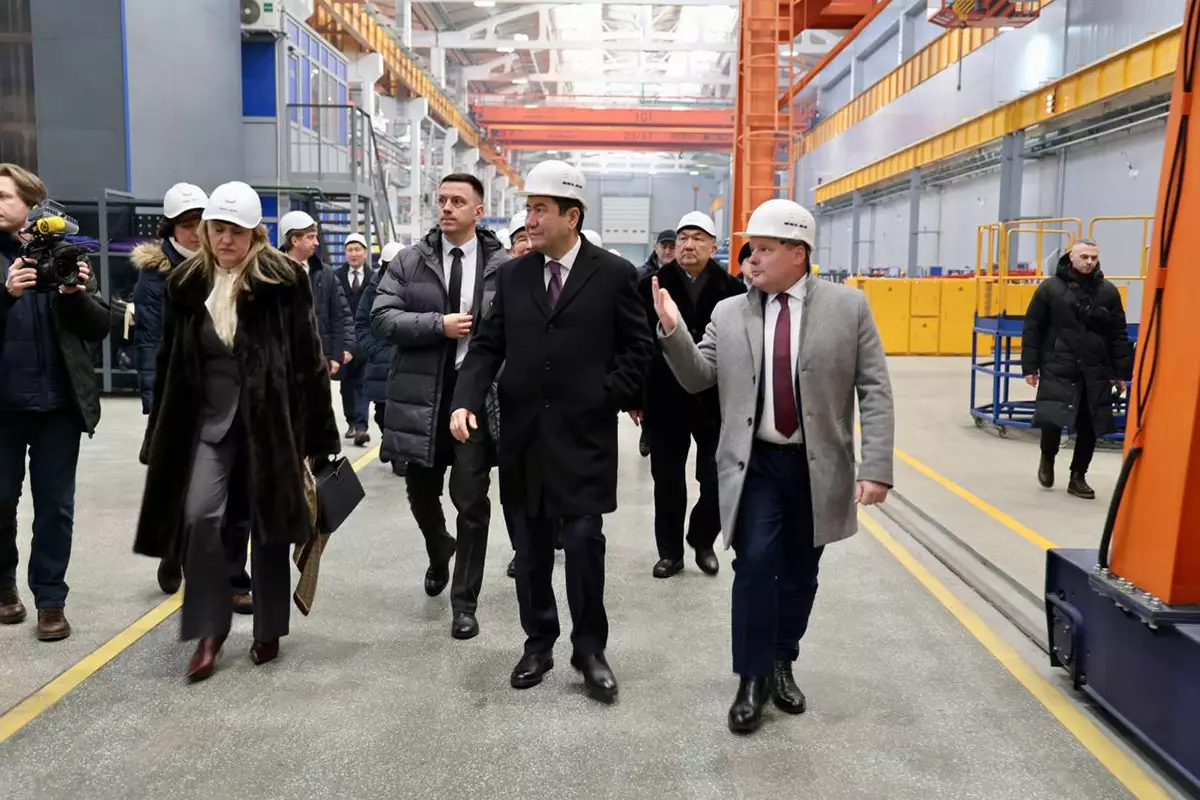 Казахстанская парламентская делегация посетила БЕЛАЗ во время визита в Беларусь.