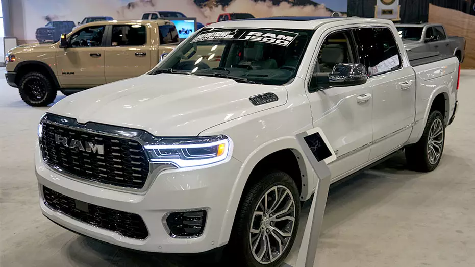 Chrysler отзывает более 450 тысяч автомобилей из-за возможного отказа стоп-сигналов.