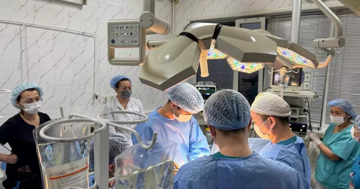   Екі науқастың бүйрегін ауыстырды   