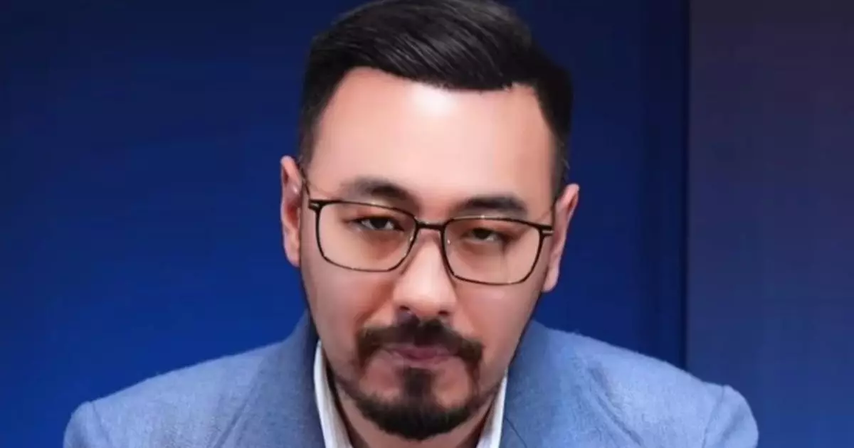  `Келесі аптада бәрін айтамын`: Руслан Өтепбай Атырауда жоғалған отбасы ісін зерттеді 