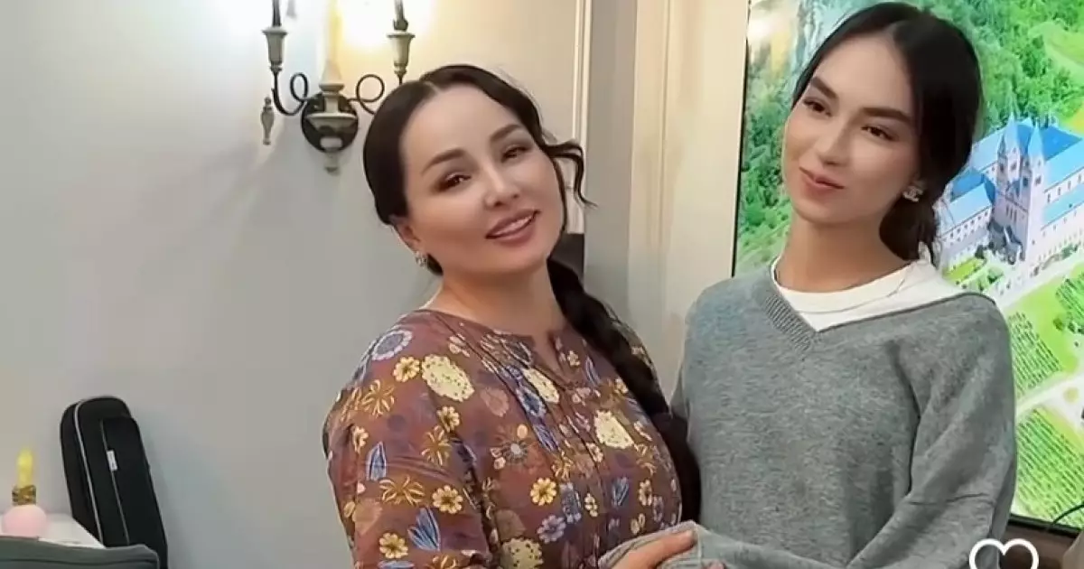  Жанболат пен Жазира көпшілікке келінін көрсетіп, таныстырды (ВИДЕО) 