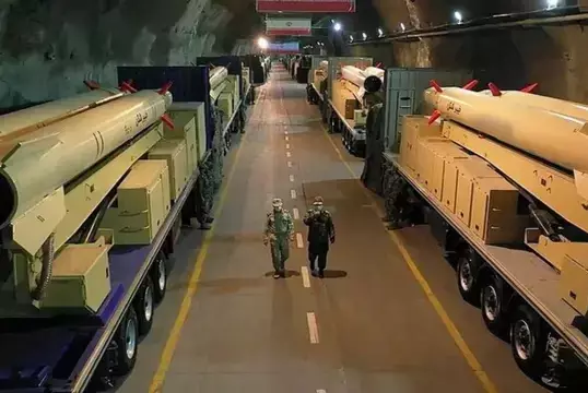 Иран представил новую подземную ракетную базу