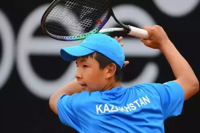 Әлемді аузына қаратқан 17 жастағы теннисші өзі туралы айтты