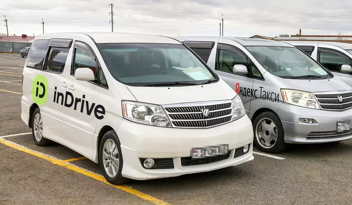 Yandex пен inDrive жүргізушілерге Alphard көлігімен «таксист» болуға тыйым салады