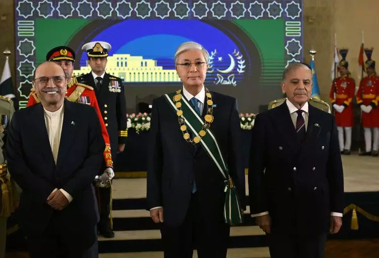 Визит Токаева в Исламабад: что стоит за сближением Казахстана и Пакистана