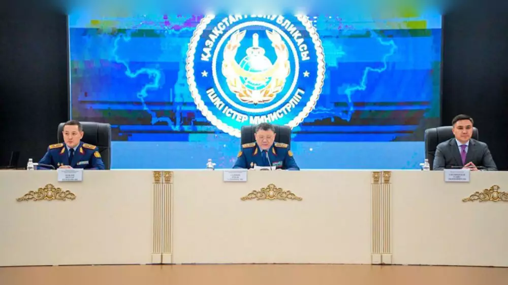 Главу управления по борьбе с ОПГ сняли с должности в Шымкенте