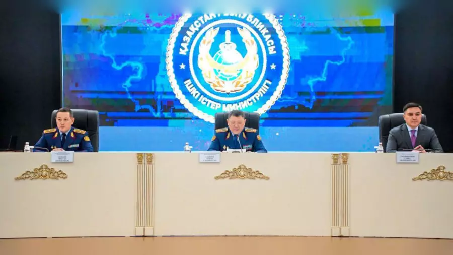 Шымкент полициясы министрдің қатаң сынына ұшырап, кадрлық өзгерістер болды