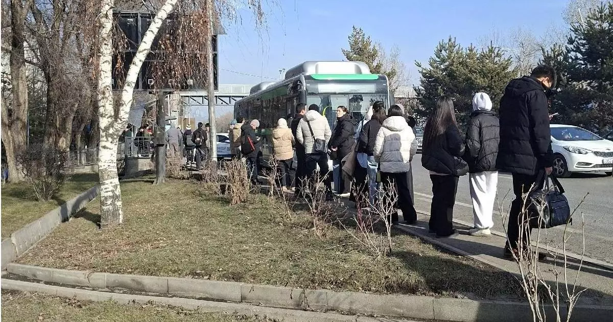  У алматинца за рулем остановилось сердце, он устроил массовое ДТП 