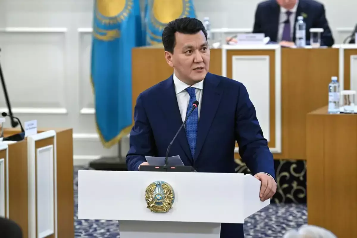 Конституциямыз ел тарихында тұңғыш рет қазақ тілінде жазылып жатыр — Ерлан Қарин