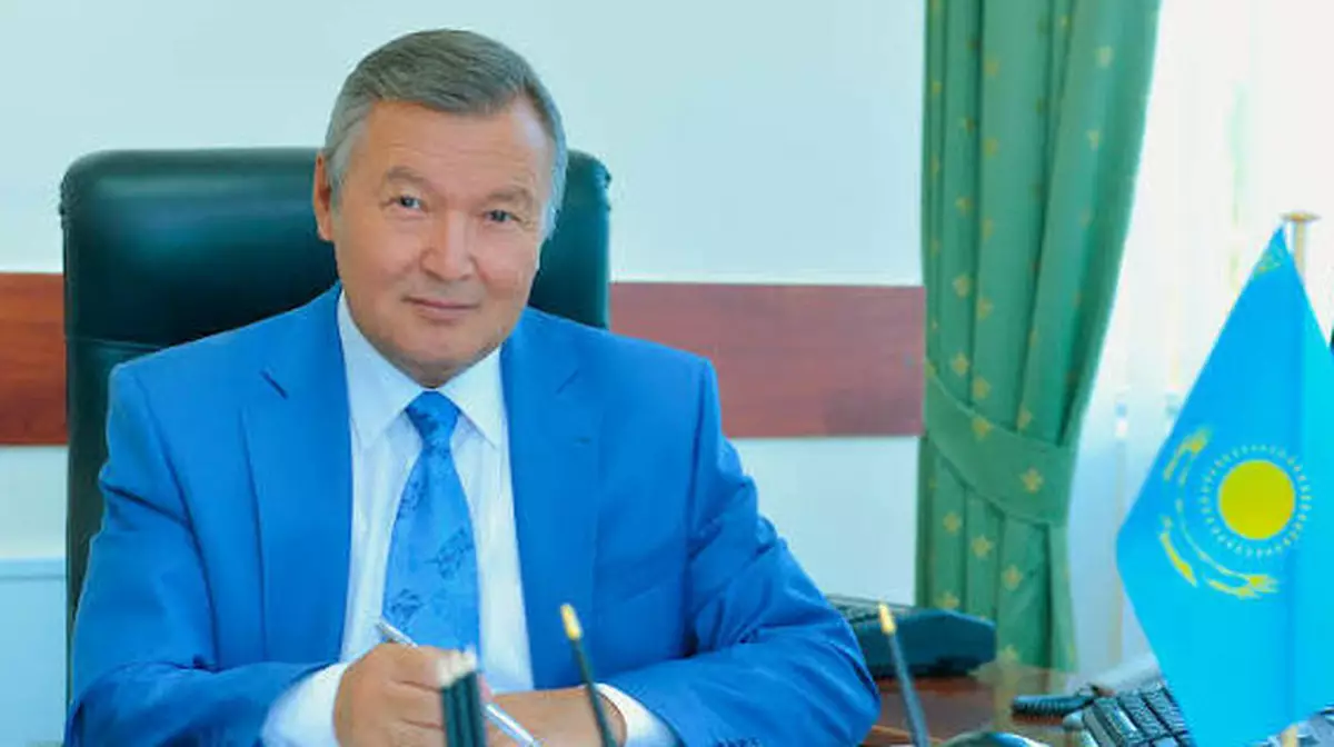 Известный юрист поддержал предложение вынести проект новой Конституции на всенародный референдум