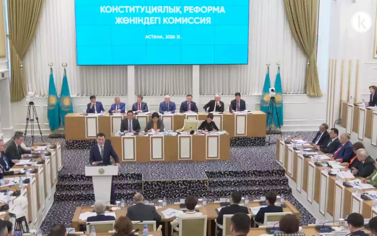 Разница колоссальная – Государственный советник о различиях между действующей Конституцией и новым Основным законом