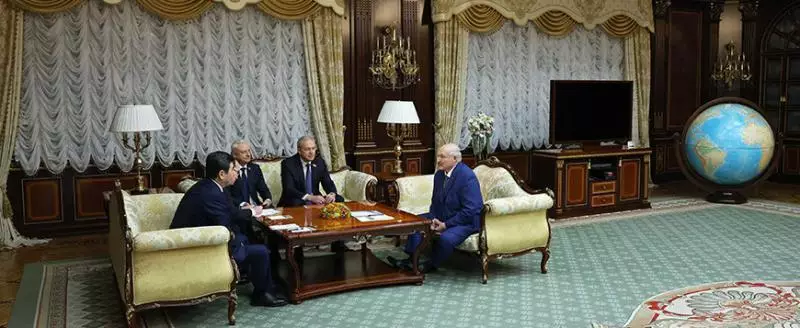 Лукашенко призвал Казахстан не терять друг друга в бешеном мире.