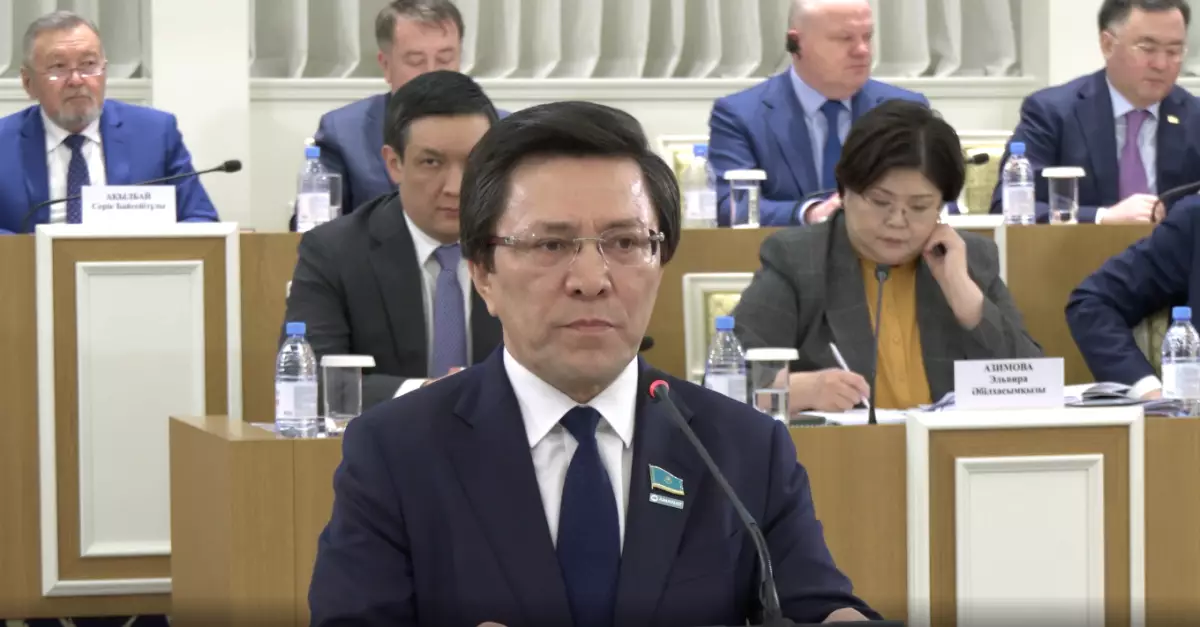 Нуртай Сабильянов: Национальная валюта должна быть закреплена в Конституции