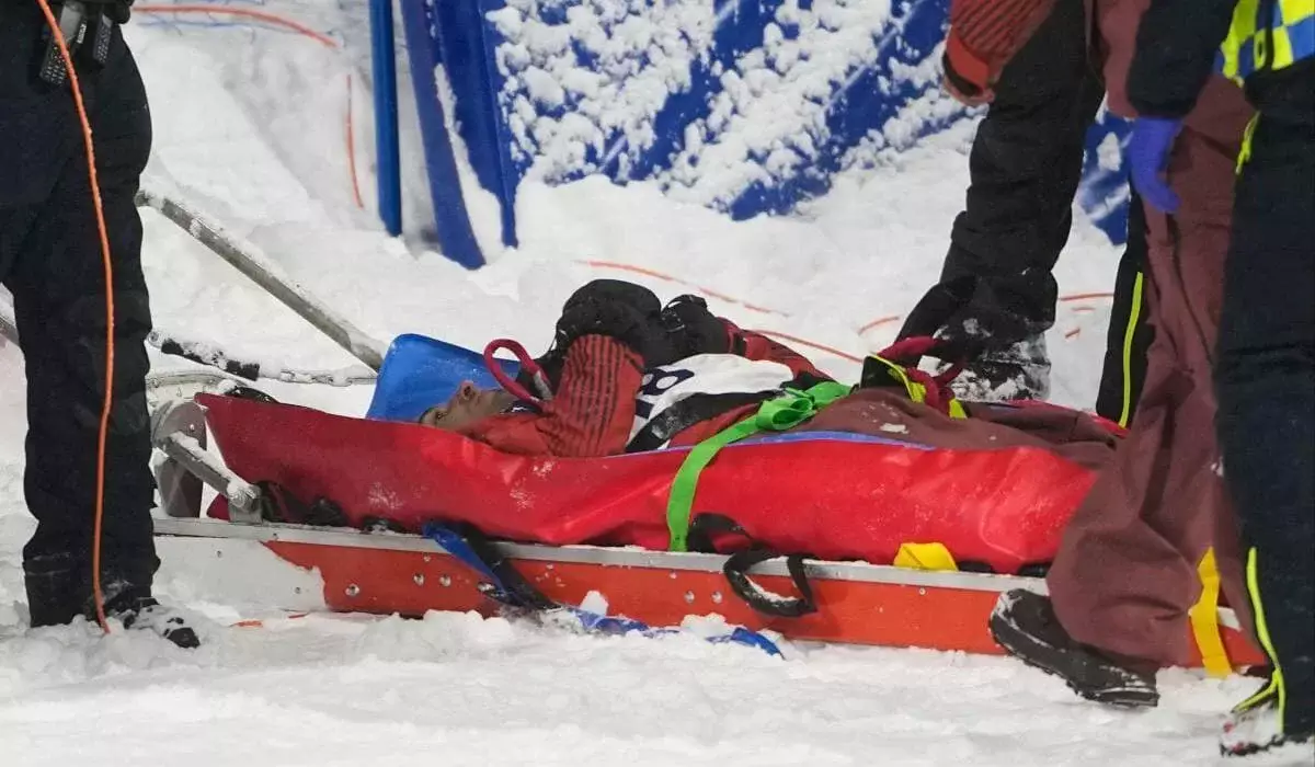 Сноубордиста унесли на носилках после падения на трассе перед Олимпийскими играми
