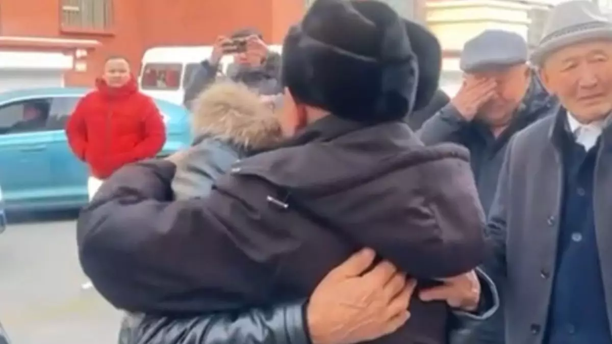 Разлучены границей: казахстанец нашел брата в Китае спустя 67 лет