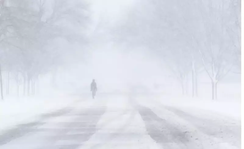Казахстан накроют метели, гололёд и сильный ветер