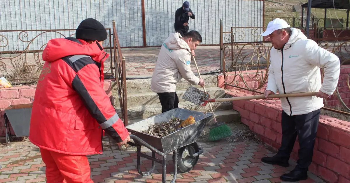  «Aумақты тазалап қана қоймаймыз»: «Таза бейсенбі» акциясын жалғасын тапты 