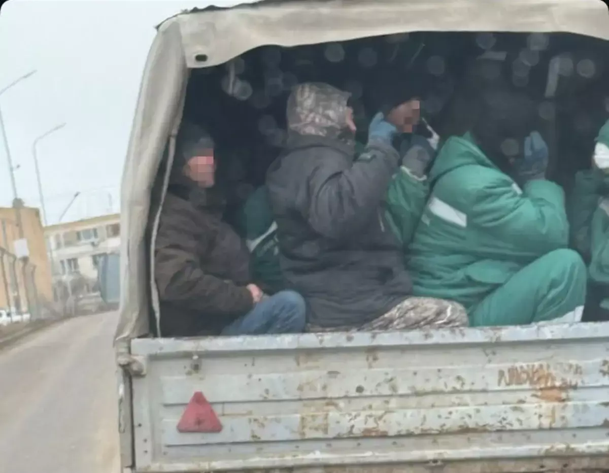 В Актау оштрафовали водителя за нарушение правил перевозки людей - новости на Lada.kz 05.02.2026