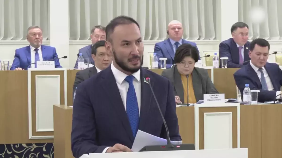 Конституция жобасын бүкілхалықтық дауыс беру үшін референдумға шығаруды ұсынам - Айдарбек Қожаназаров