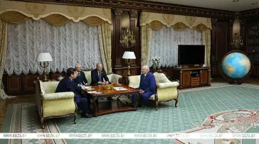 Лукашенко о сотрудничестве с Казахстаном: давайте в этом бешеном мире не терять друг друга.