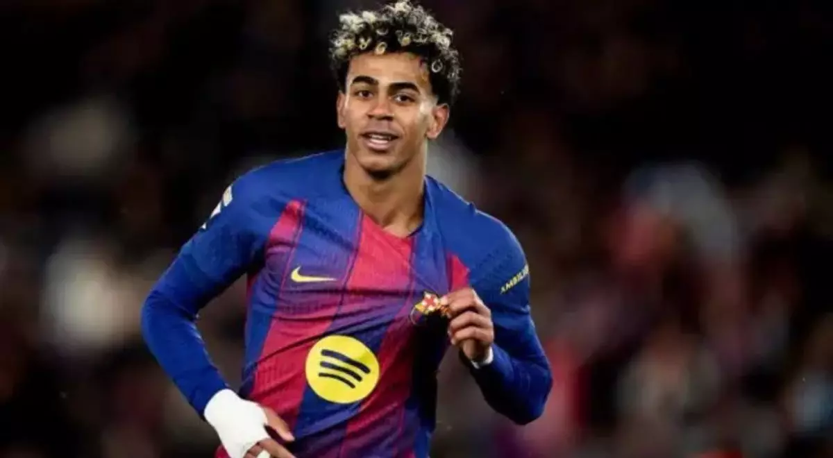 Ямаль өзін әлеуметтік желілерден шектеу үшін арнайы мамандар жалдады