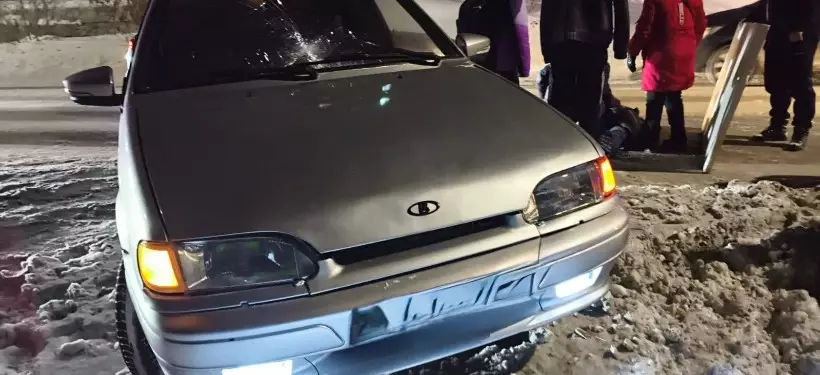 Семейчанка перешла дорогу в неустановленном месте и попала в ДТП