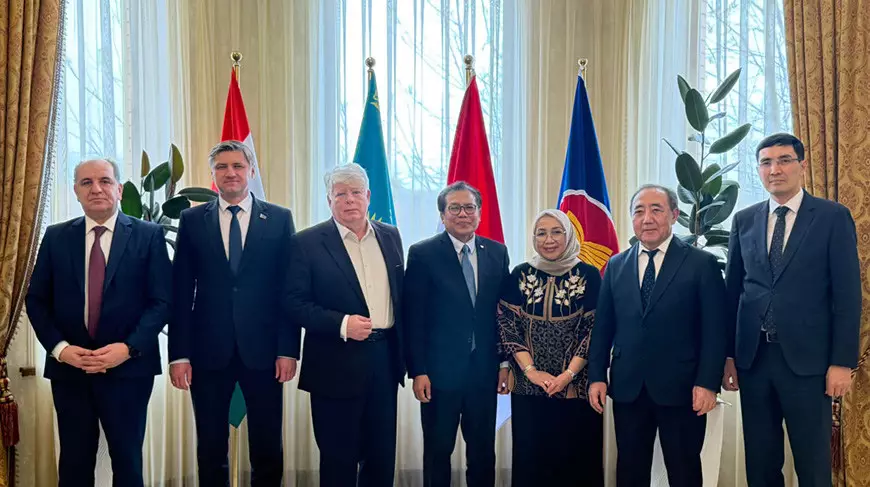 Рост товарооборота с Беларусью и сотрудничество с Индонезией обсудили в Казахстане.