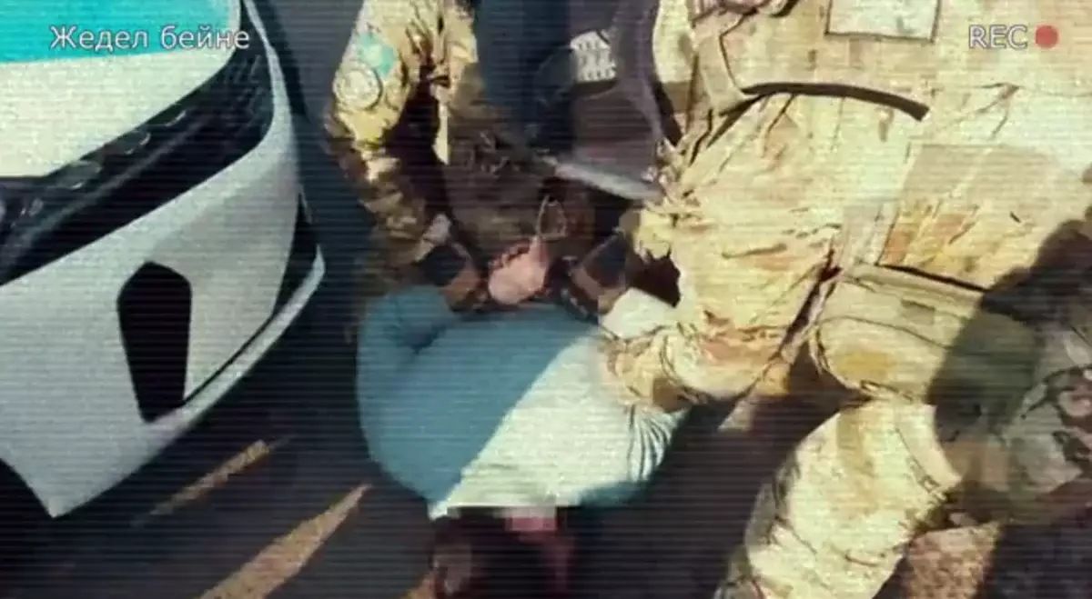 Массовые задержания участников ОПГ прошли по всему Казахстан