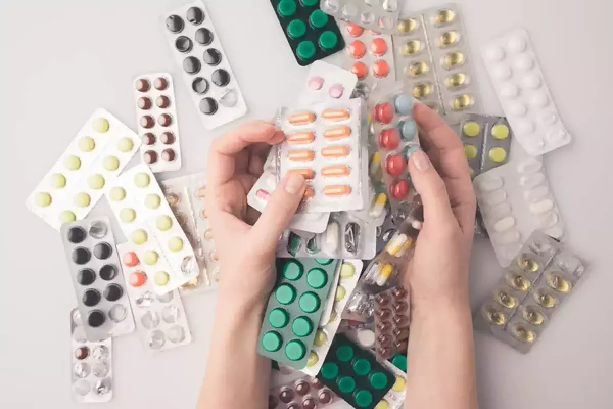 Продажа просроченных лекарств: в Казахстане зафиксировали более 750 случаев