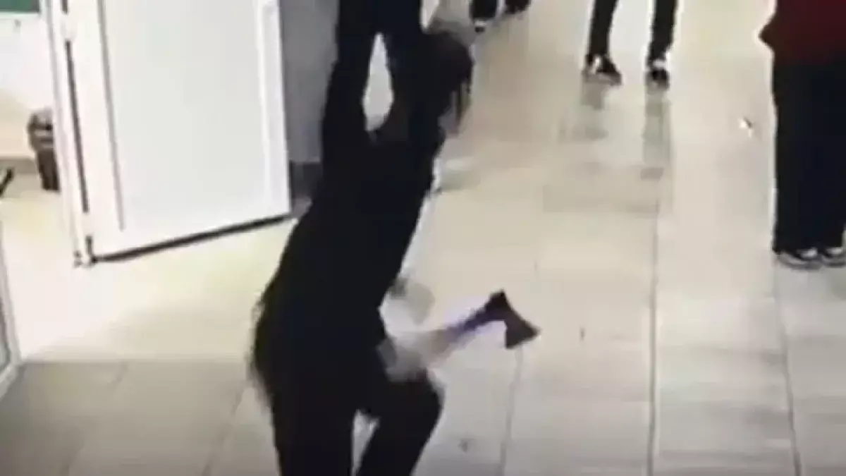 Нападение в школе Кульсары: десятиклассник ранил сверстников и водворен в изолятор