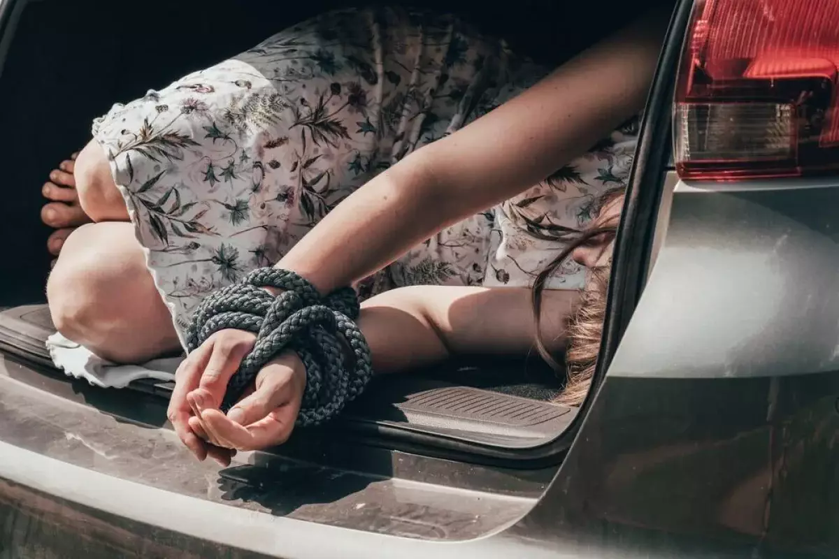 Власти будут жестко следить за казахскими песнями о краже невест