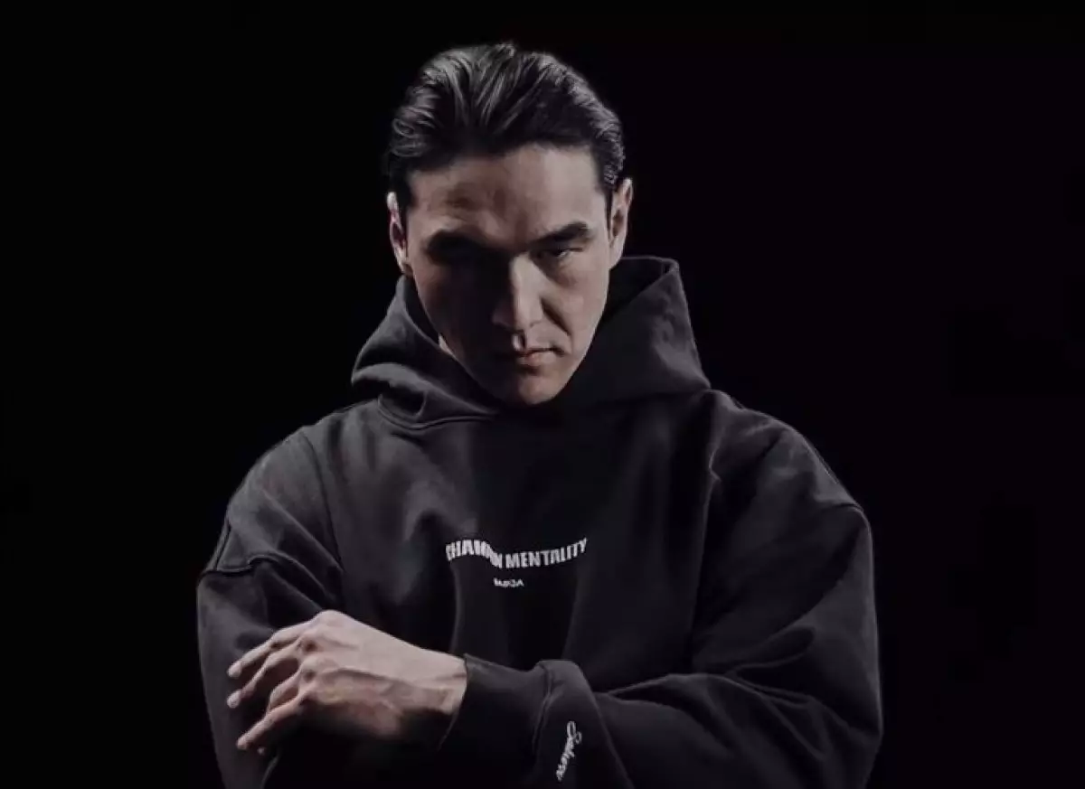 Нурлану Сабурову запретили въезд в Россию на 50 лет - СМИ